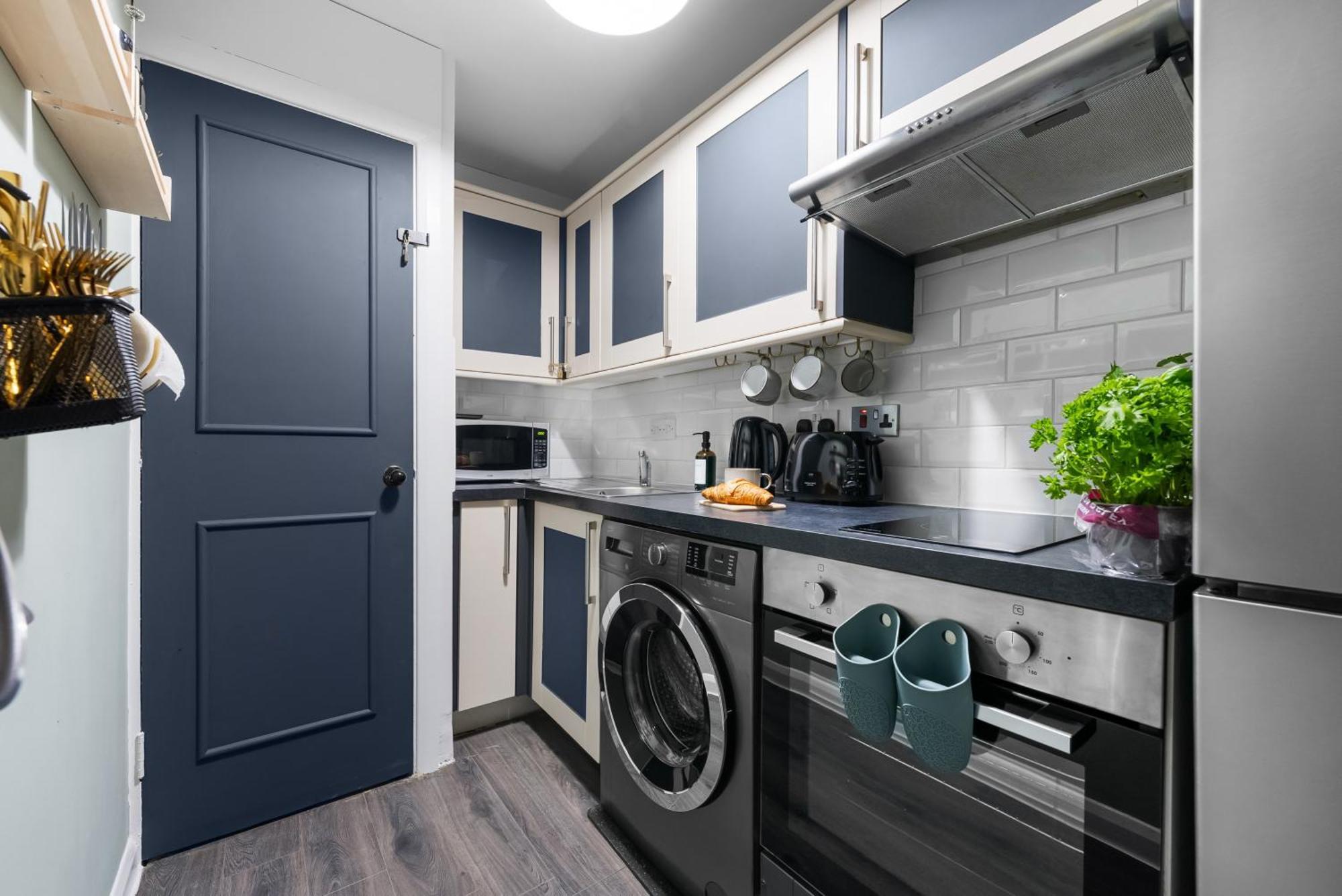Chic 2 Bedroom Apartment Near Liverpool Street By Gold Stays Londen Buitenkant foto